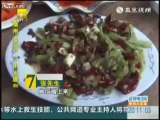 Waitress eats up cockroach in dish to prove food safety