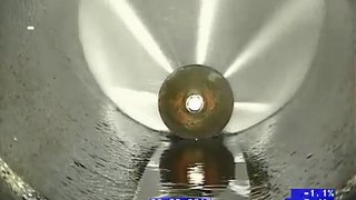 VIDEOISPEZIONE - Esempio pulizia con ugello ad alta pressione in tubazione in CLS.AVI