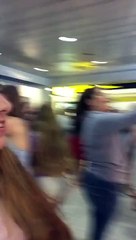 Ashton Irwin being rude to a fan