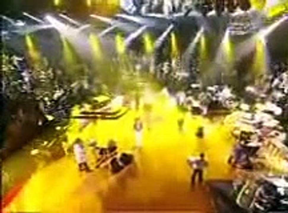 عاصي الحلاني ورويده عطيه عالعين موليتين