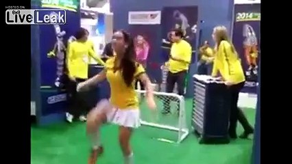 Hot Brazilian Girl with Amazing Freestyle Football Skills