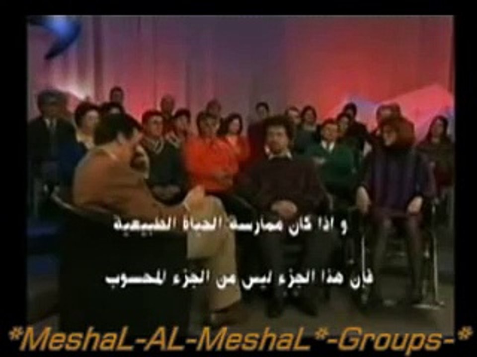مذيع يضحك على صوت ضيف مترجمة بالعربية