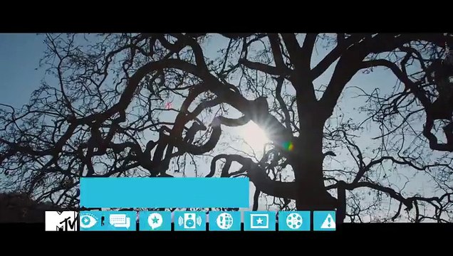 Heidi Klum Locks Lips w ‘Game Of Thrones’ Star Pedro Pascal In New Music Video MTV News