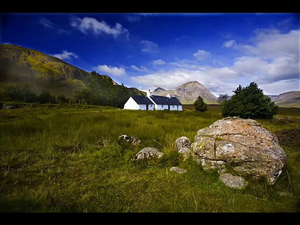 ♫ Scottish Bagpipes - Auld Lang Syne ♫