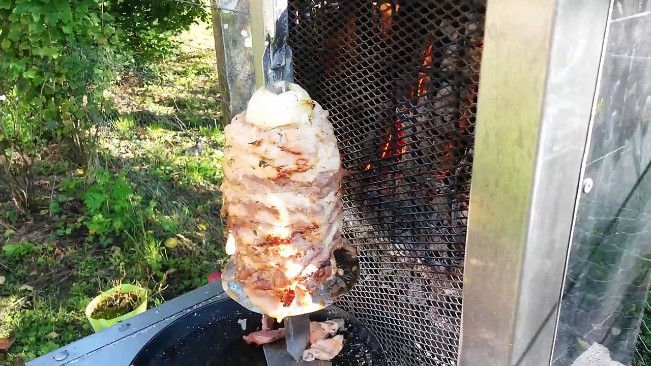 Mini machine à kebab au charbon