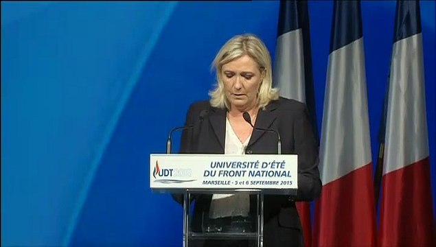 A l'université d'été du FN, Marine Le Pen tente de capitaliser sur le fardeau de l'immigration