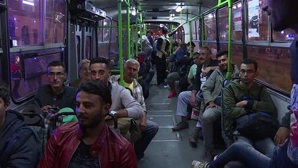 Miles de migrantes llegan a Austria y Alemania