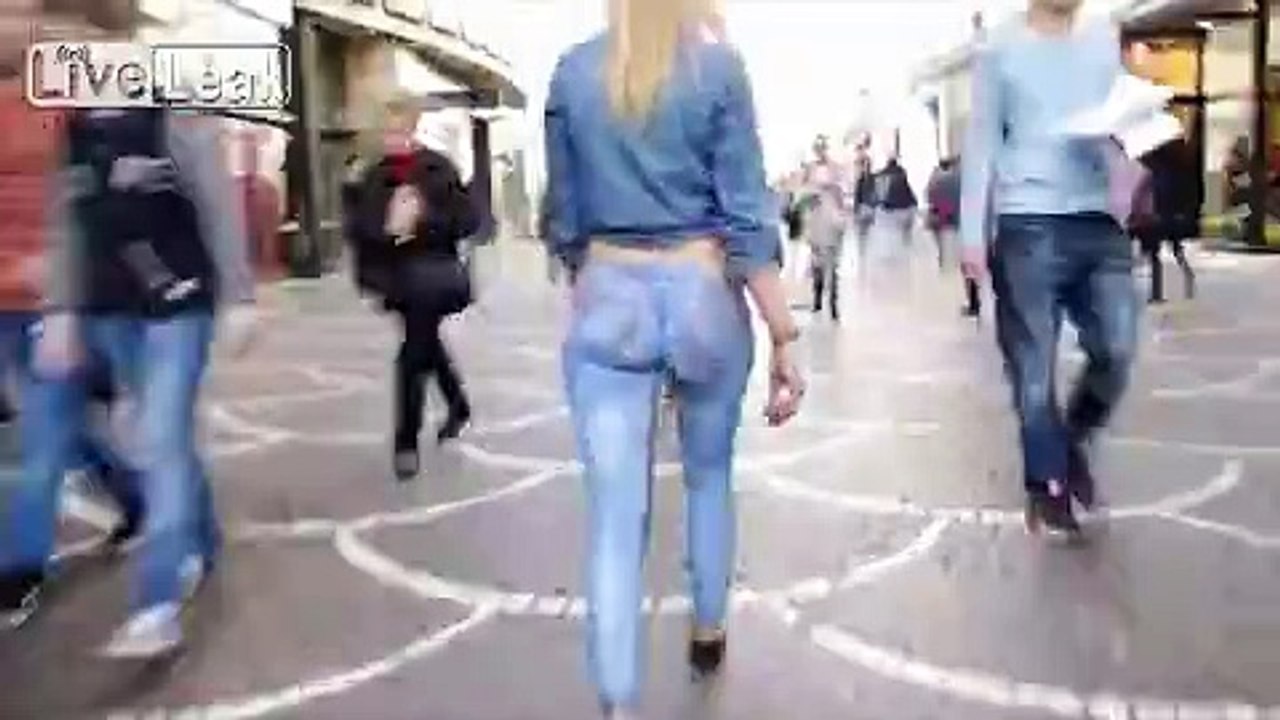 Social Studies Girl Walks Around With Painted Pants - video Dailymotion