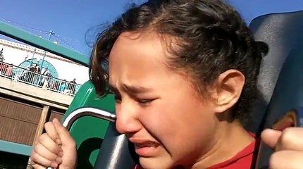Epic Roller Coaster Fail @ Disney California Adventure Terrified girl MUST SEE! Funny!!!