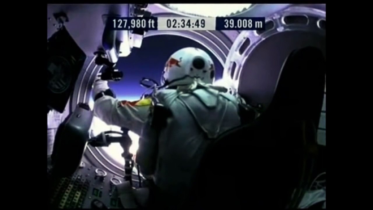 Camara incorporada a Felix Baumgartner 39000m (rompe la barrera del sonido) 14/10/2012