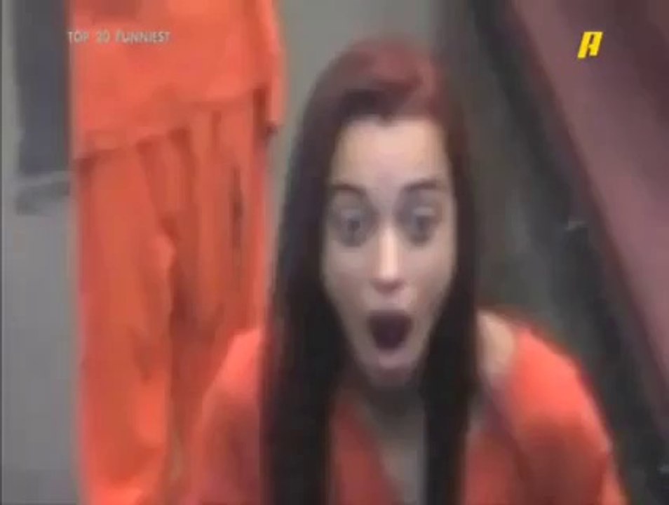 دیکھیں اس لڑکی کیساتھ کیا ھوا حس نے ایان علی کی طرح منی لانڈرنگ کی تھی۔۔