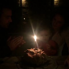 Oli soplando la velita en el cumple de Paula - 06 de Septiembre