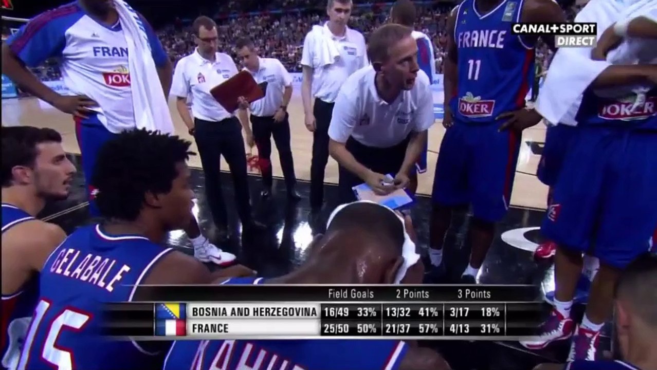 Quand Joffrey Lauvergne ne comprend pas ce que lui demande Vincent Collet