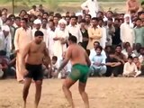 Kabaddi, le sport de combat où les têtes à claques se mettent des baffes  (Pakistan)