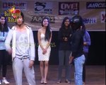 Vidyut Jamwal teaching self defense to Young College Girls 3