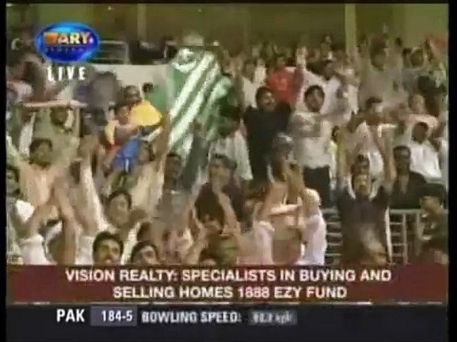 Shahid Afridi makes 32 runs from 1 over vs Sri Lanka