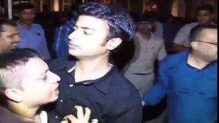 youth drunked  abusing  police man and camera man  without any fear you should see n like this