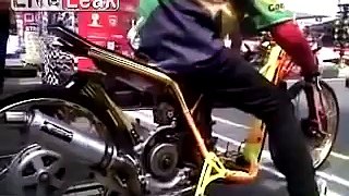 competition in the world's fastest motorcycle drag 2014