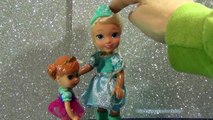 FROZEN Disney Queen Elsa and Princess Anna Skating Together Disney Frozen Toy Doll