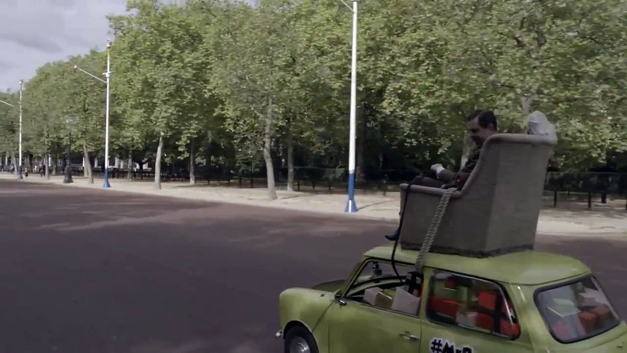 Mr Bean's 25th Anniversary at Buckingham Palace - Fan Edit