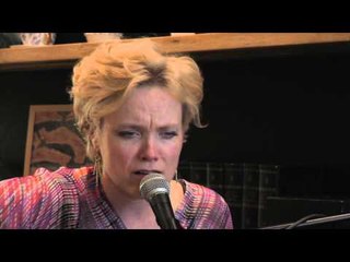Ane Brun - Signing Off (Live)
