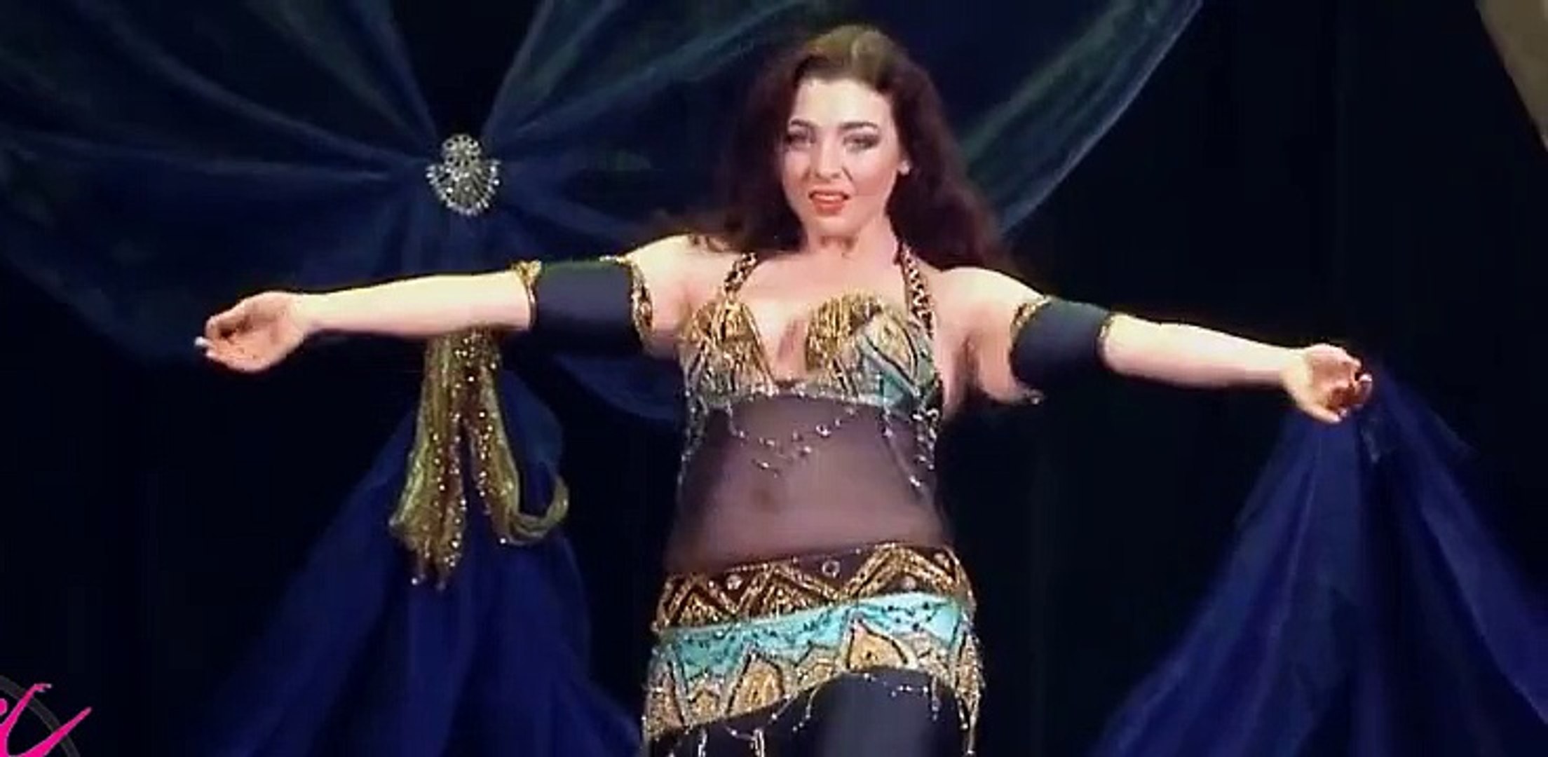 مش صافيناز .رقص شرقي مصري .Hot Belly Dance