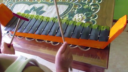 Belajar Music Kulintang Instrument anak anak  Xylophone Traditional Music Instrument @LifiaTubeHD