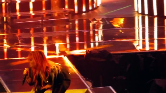 Demi Lovato dynamite ft Eminem, Lil Wayne & Tech n9ne