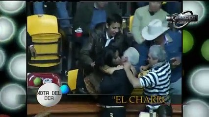 se cae vicente fernandez durante una presentacion (31-01-11 ventaneando)