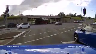 Truck Gets Crash With Bridge