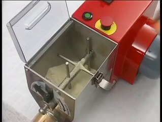 Makarna erişte mantı nasıl yapılır izleyin..