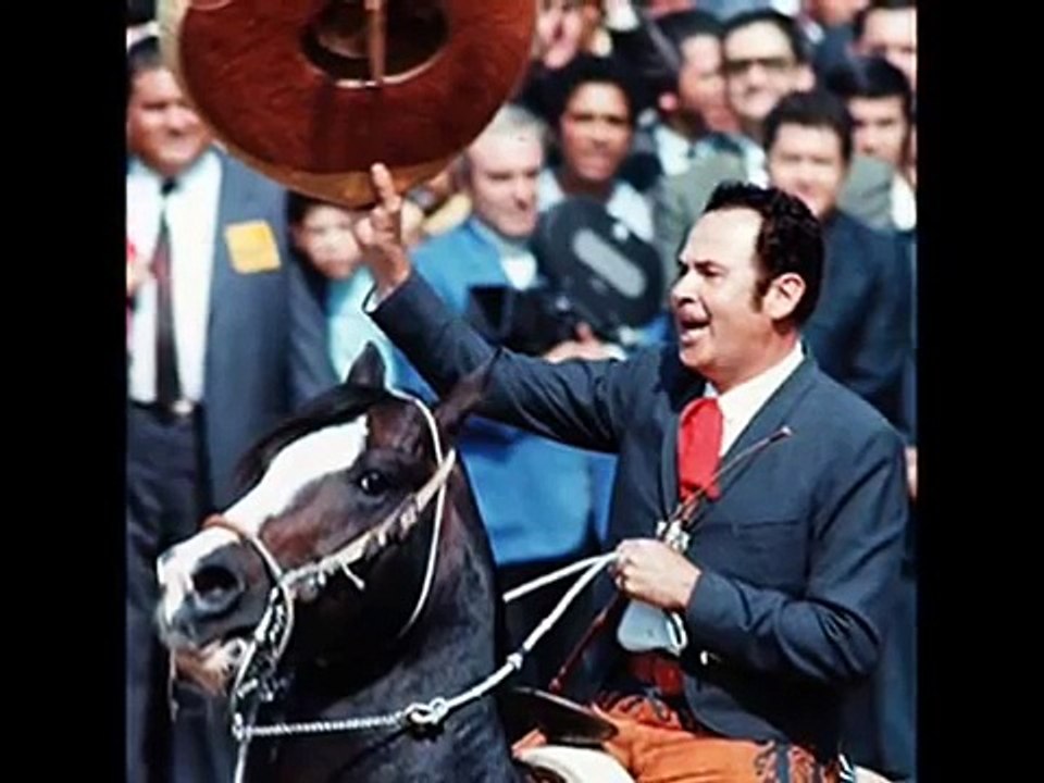 "PA' QUE ME SIRVE LA VIDA"  por ANTONIO AGUILAR