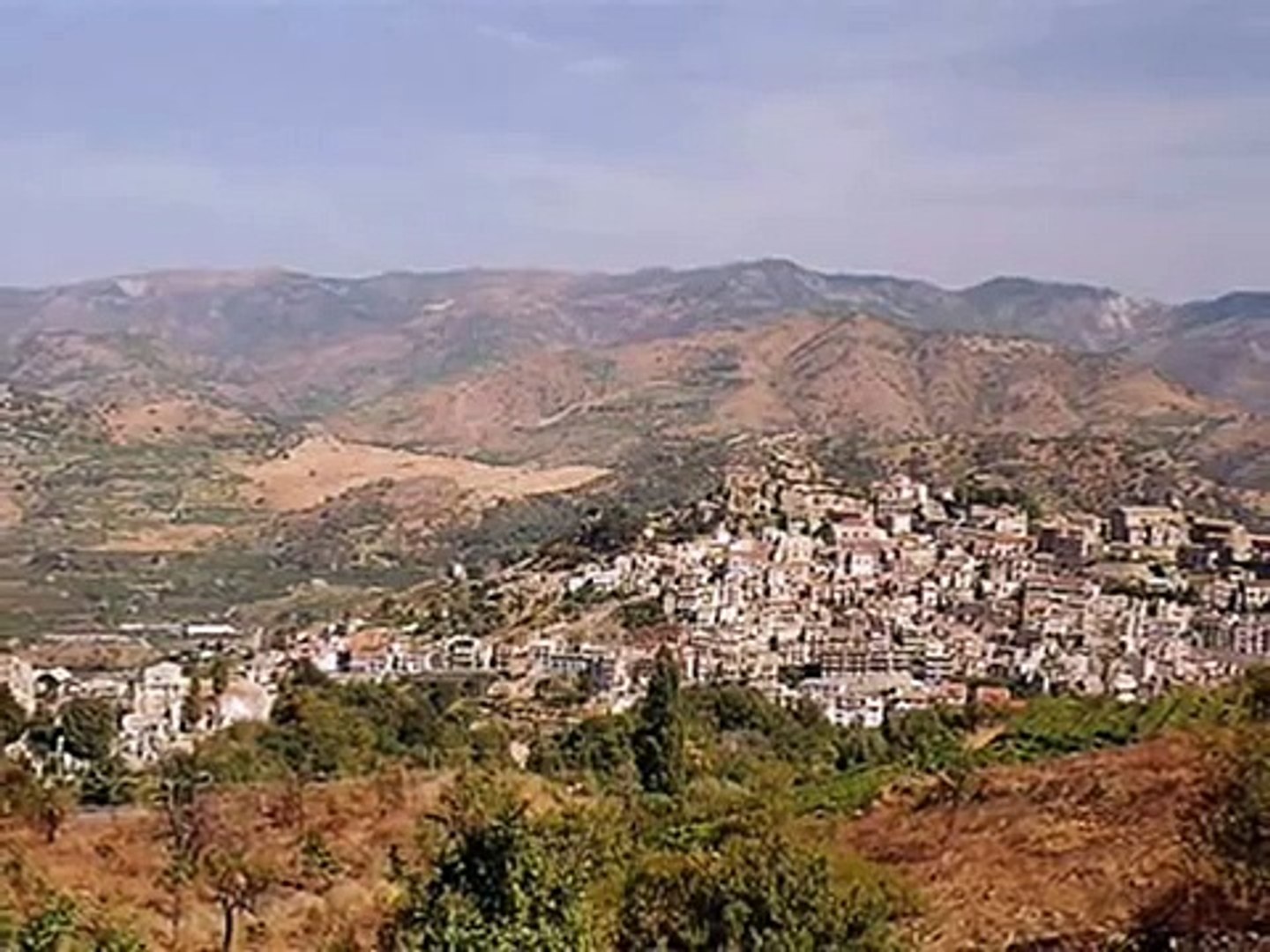 ⁣Sicilia - Italian Folk Music - Si Maritau Rosa