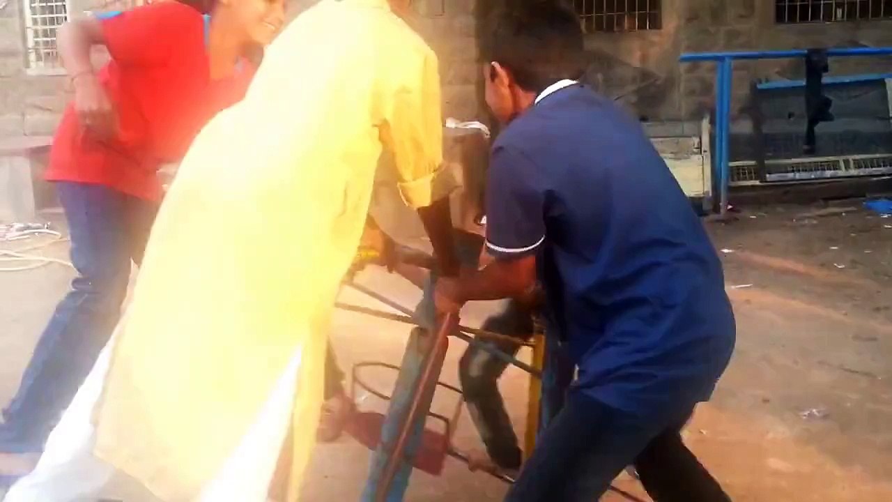 Orphan children Lungi dance funny