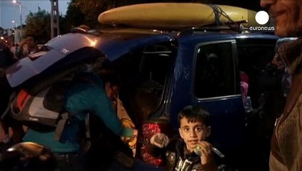 Європейці забирають мігрантів своїми автівками