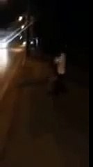 Kız adama bakın ne yaptı cesareti olan baksın