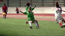 Ballons Aiguilles, le football féminin en Algérie