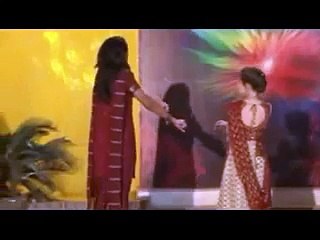 Young Girls Awesome Dance Le Ja Le Ja Re