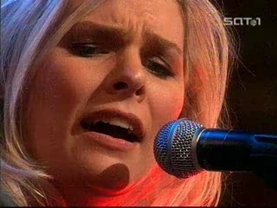 Juli in der Schillerstraße: Zerrissen