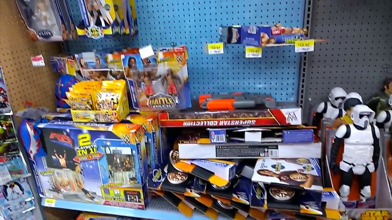 Tommy's Toy Travels 40.5: HUNT FOR WWE T-Shirt Entrance Series!!