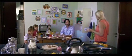 'Knock-Knock'-desnuda-a-Ana-de-Armas-y-Lorenz