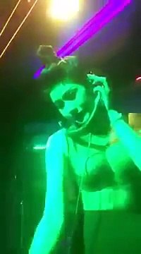 DJ Thư Babie Khoe Vếu Khủng Căng Đét