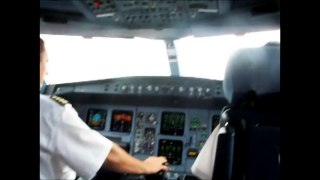 A340 Air Mauritius Cockpit take-off in Genf