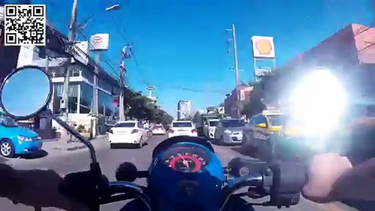 Thaïlande : une étrange boule de feu traverse le ciel