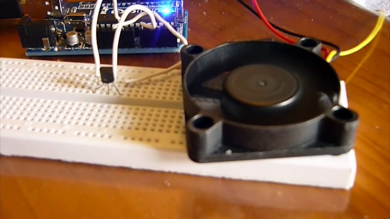ARDUINO TUTORIAL - on/off de Ventilador con Sensor de Temperatura (LM35)