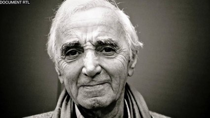 Charles Aznavour souhaite "une vie normale" pour les migrants en France