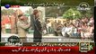 Pakistani chants Pakistan Zindabad at wahga