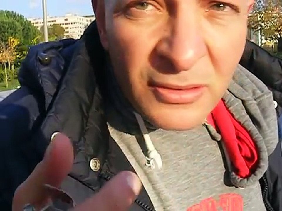 Erkeksi Kadın Buse ( Taksim Delisi Cenk )