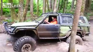 Off-road Mud Driving Troubles