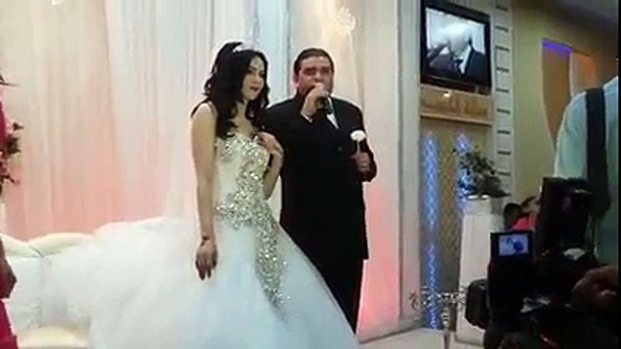 سفيان الداهش يغني بضمك عصديري في عرسو... اسمع ملا صويت !! روعة!!!